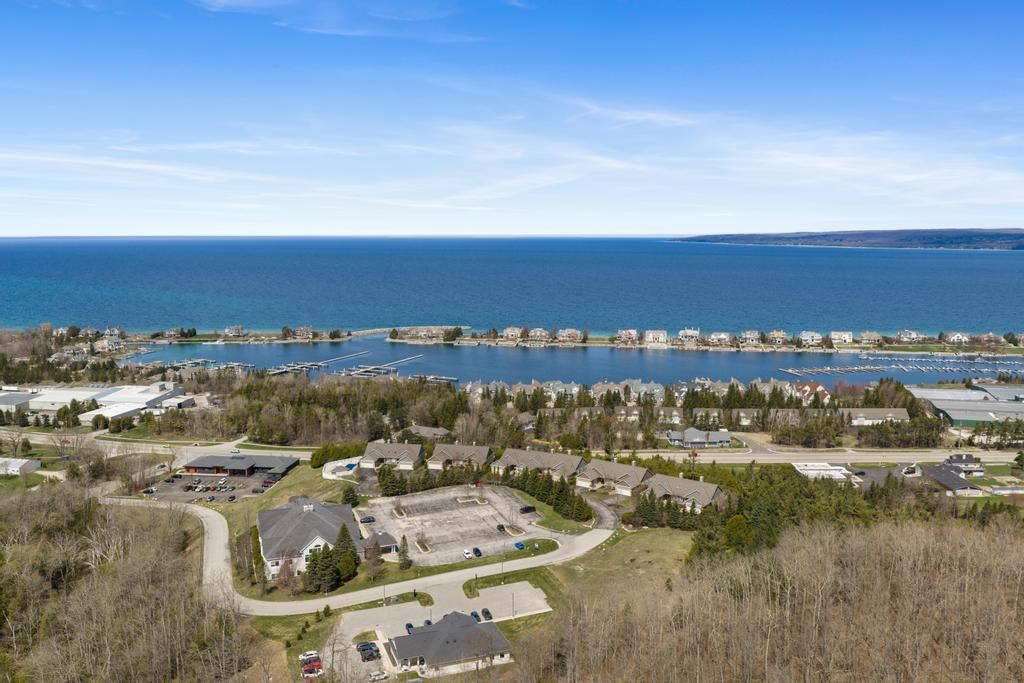 4048 Cedar Bluff Drive