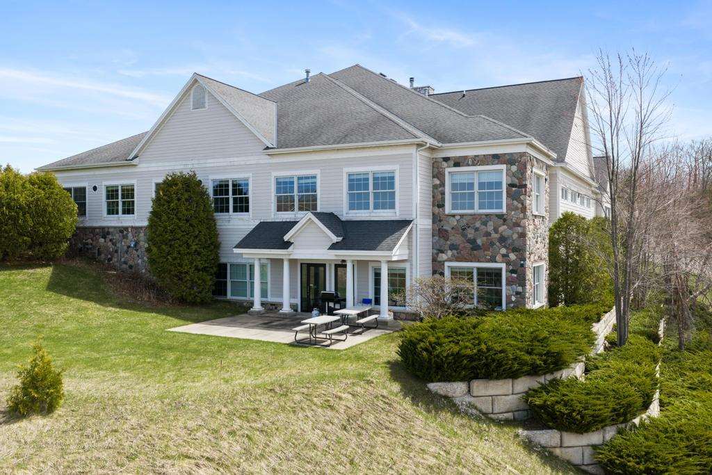 4048 Cedar Bluff Drive