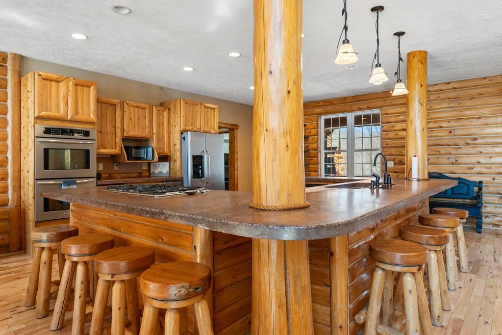 5592 Troon North