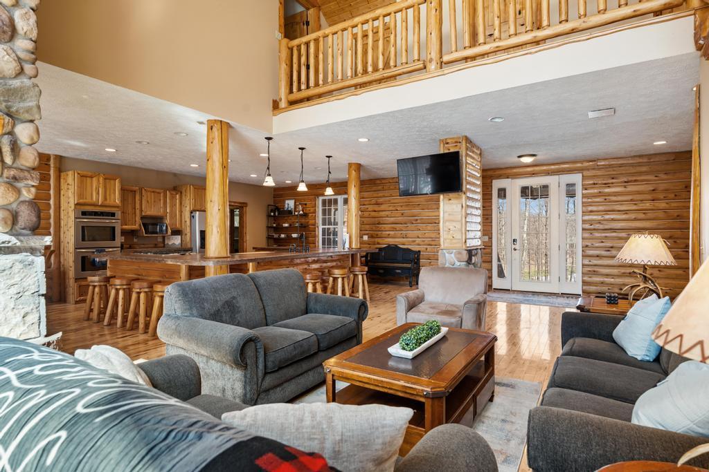 5592 Troon North