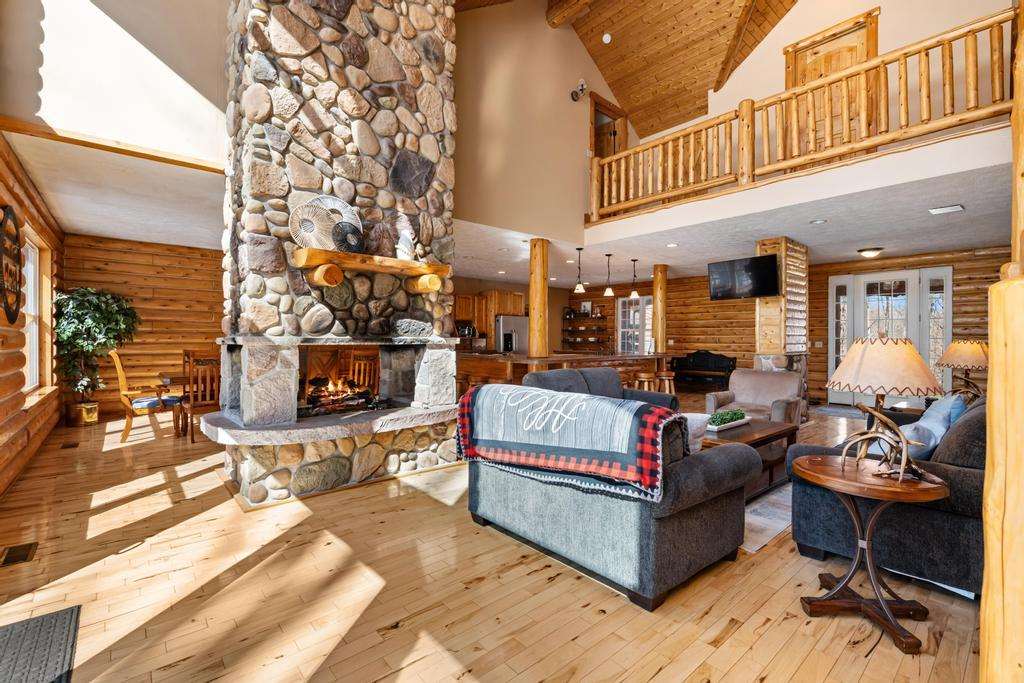 5592 Troon North
