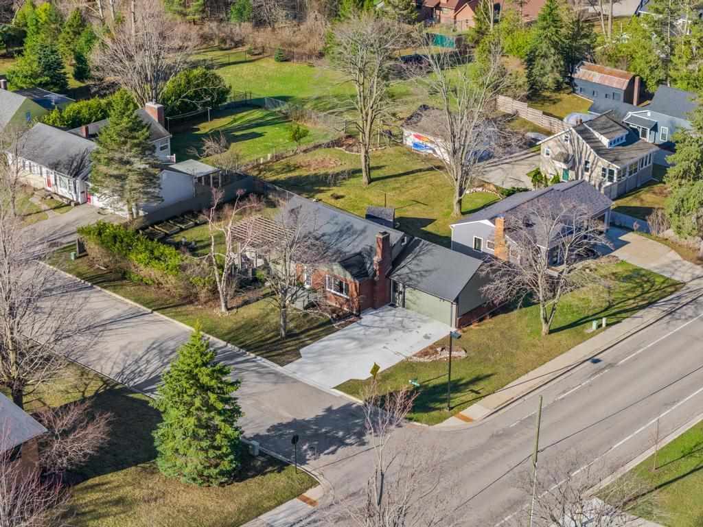 1000 Valley View Avenue