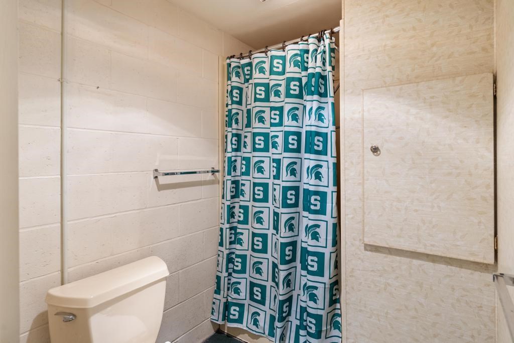 2364 Pinecrest