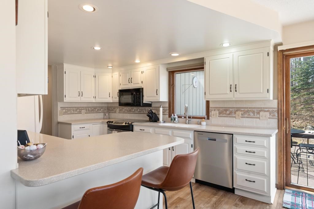 2364 Pinecrest