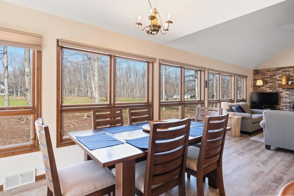 2364 Pinecrest