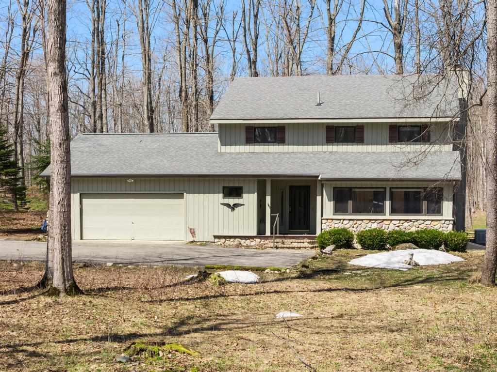2364 Pinecrest