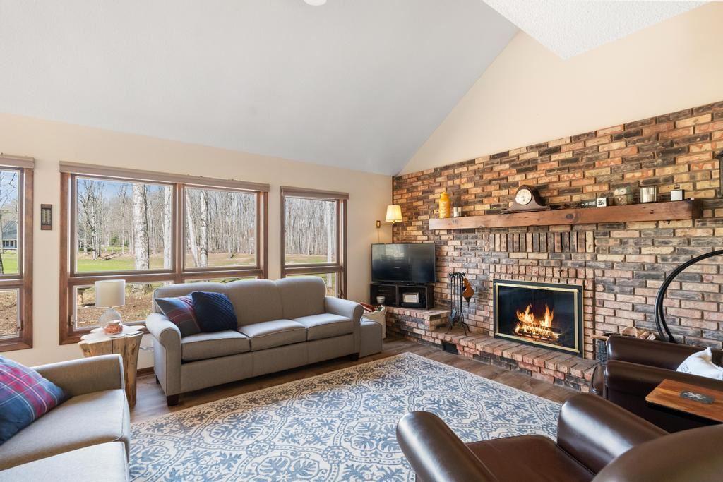 2364 Pinecrest