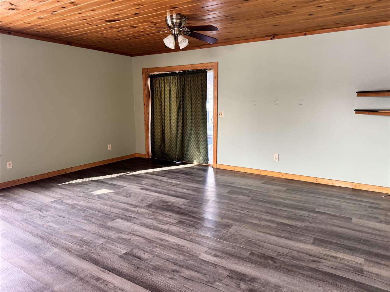 3899 Hiawatha Trail