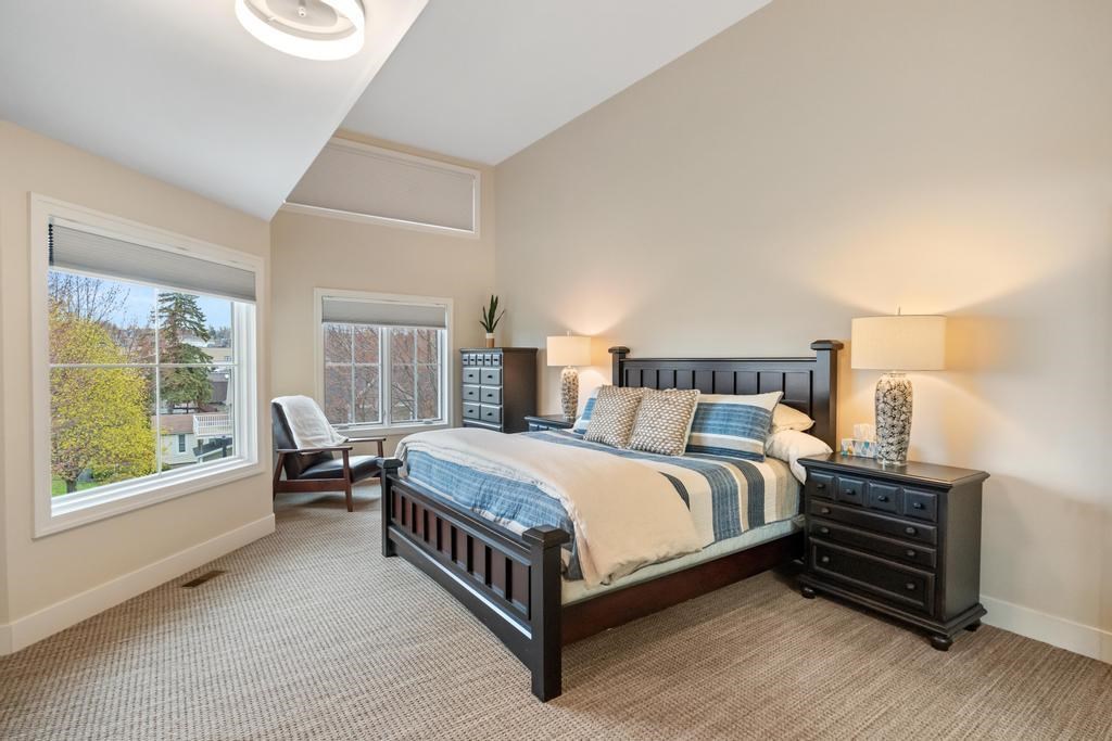 200 W Lake Street Unit: 4