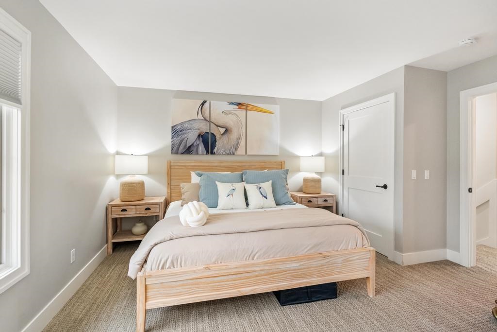 200 W Lake Street Unit: 4