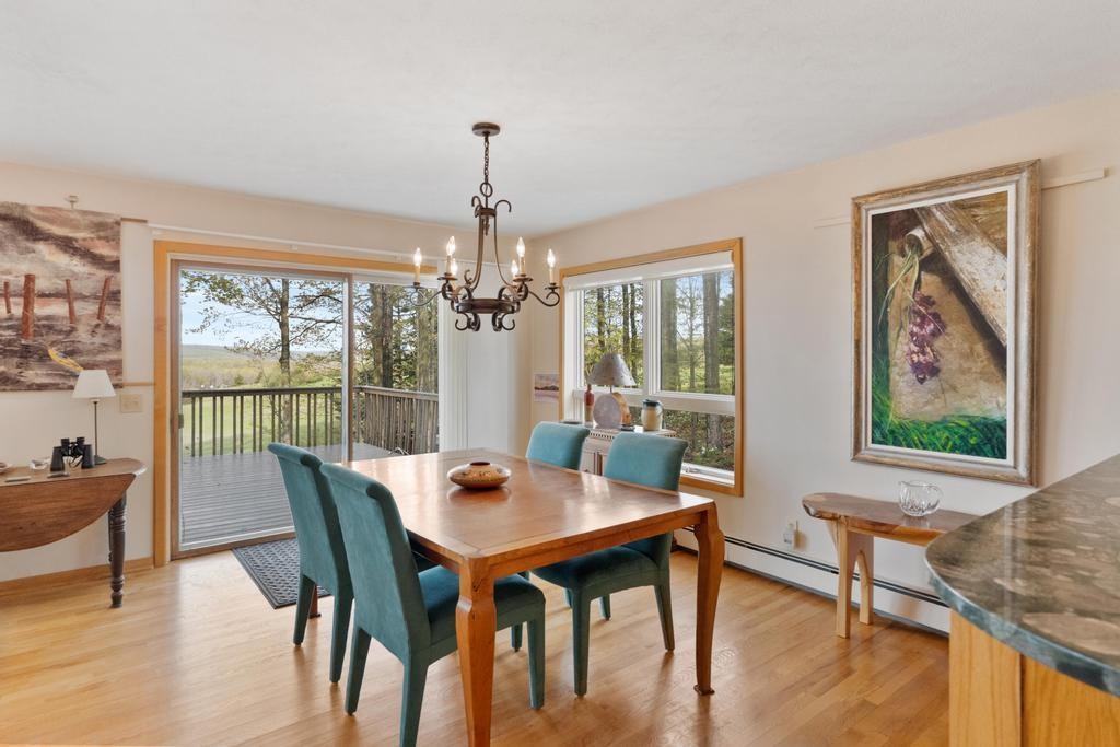 2385 Manitou Trail