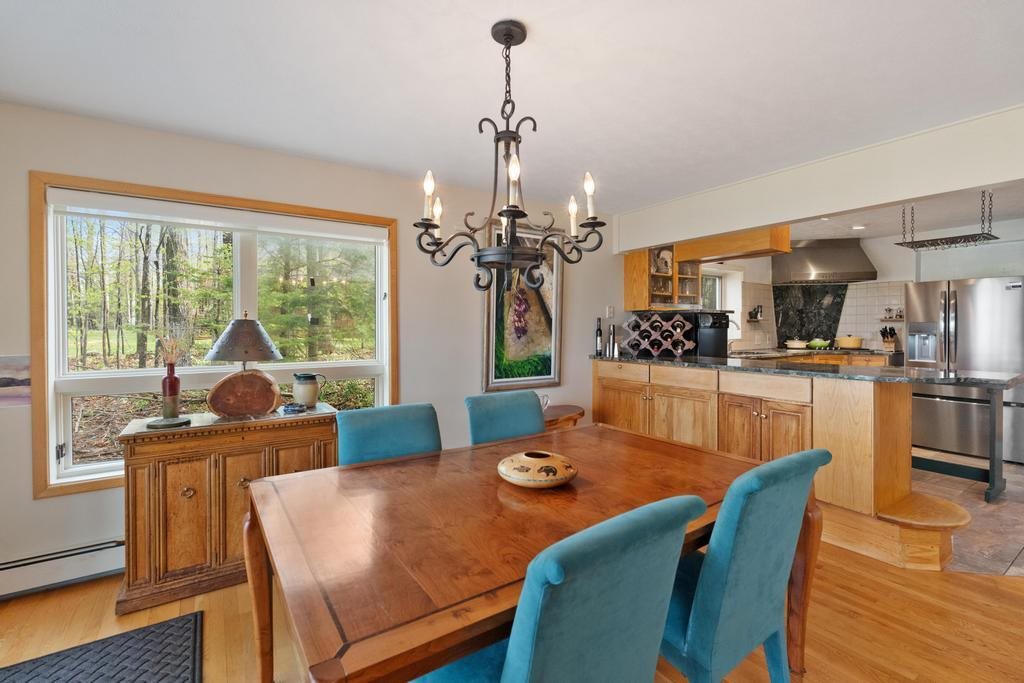 2385 Manitou Trail