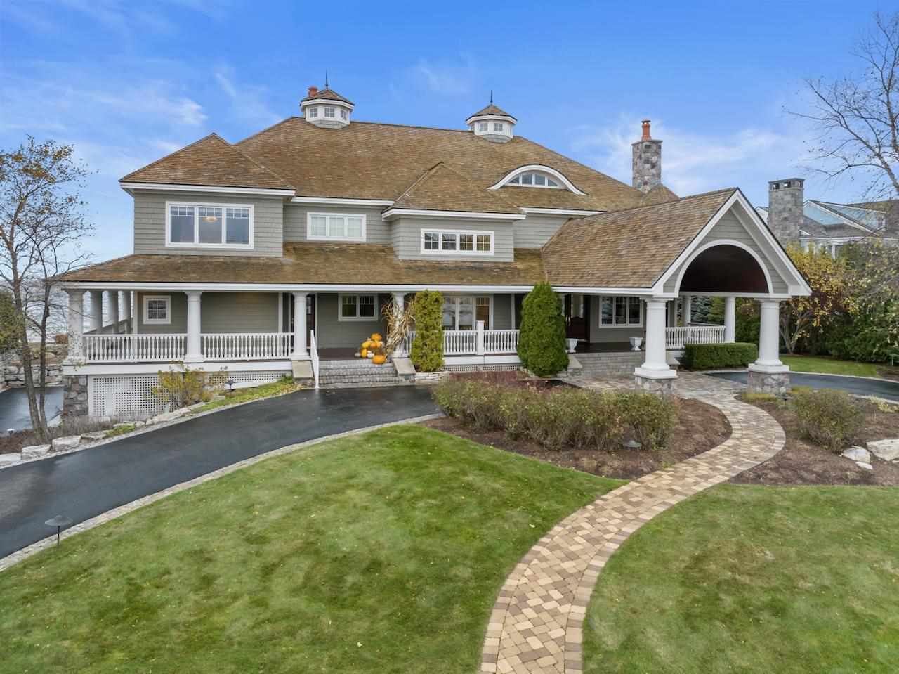 4050 Peninsula Drive