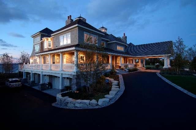 4050 Peninsula Drive