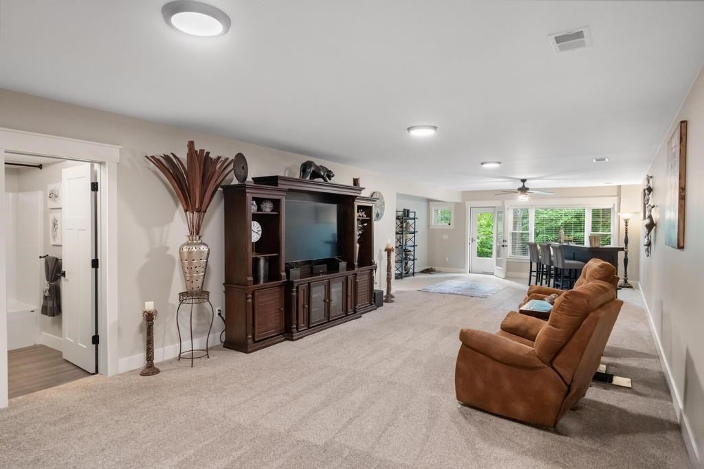 2155 Woodside Drive Unit: 13