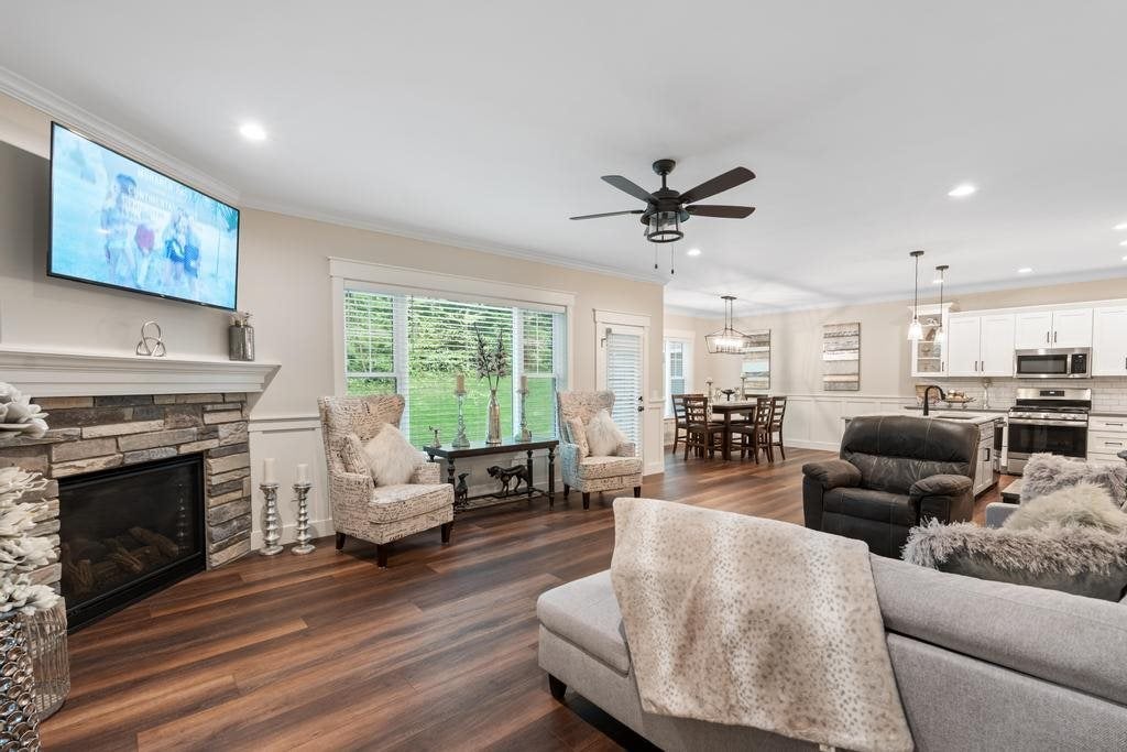 2155 Woodside Drive Unit: 13