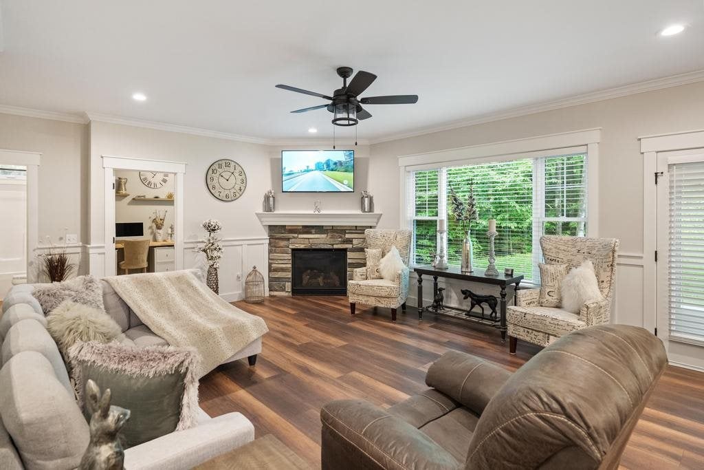 2155 Woodside Drive Unit: 13