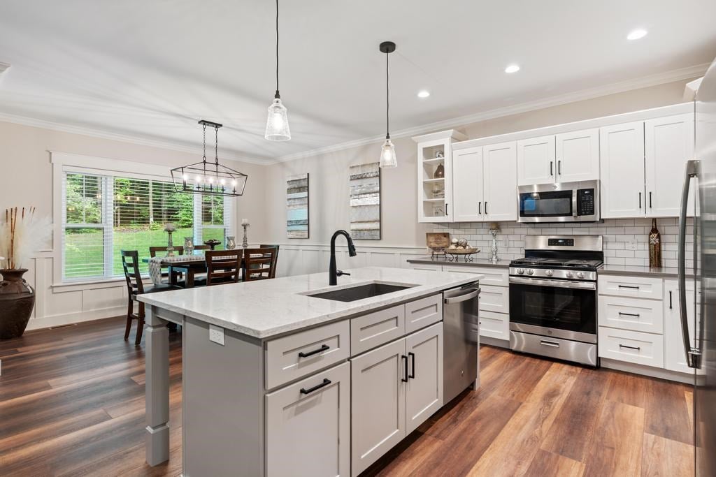 2155 Woodside Drive Unit: 13