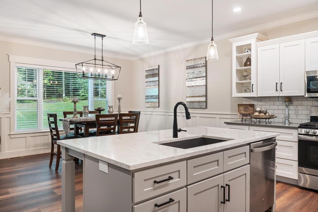 2155 Woodside Drive Unit: 13