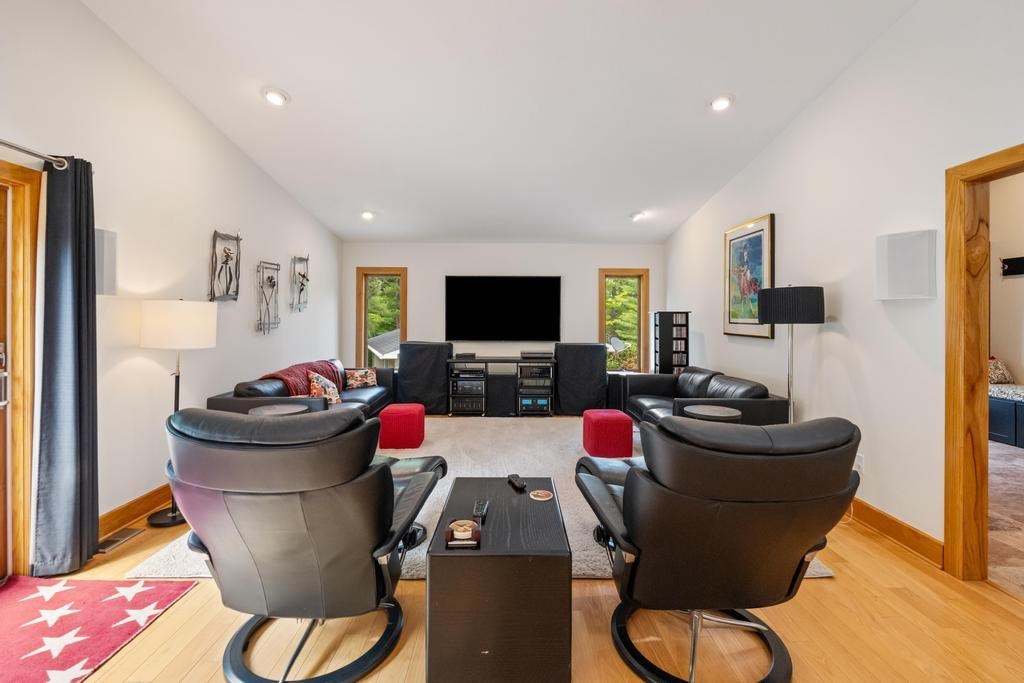 8715 Curtis Lane