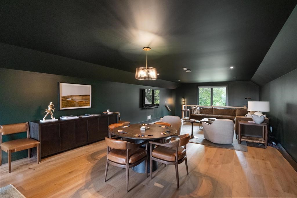 7825 Lindy Lane