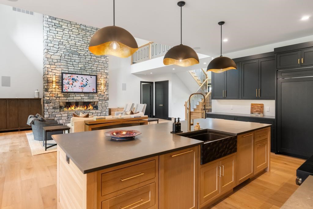 7825 Lindy Lane