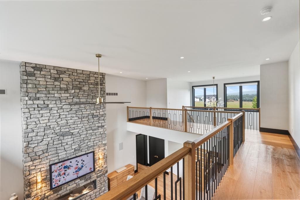 7825 Lindy Lane