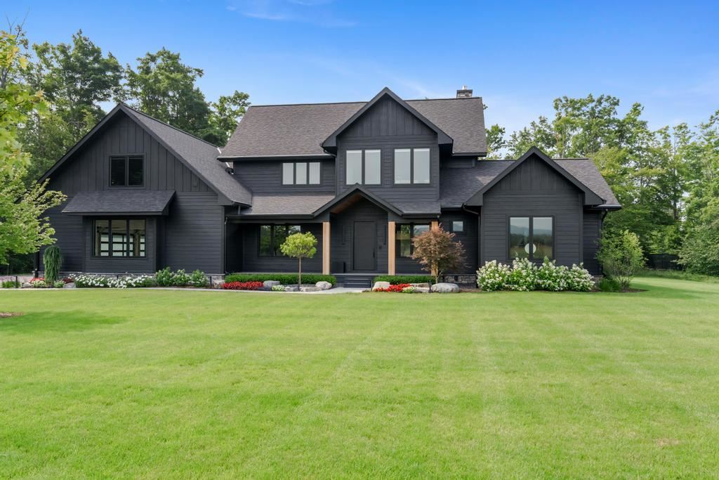 7825 Lindy Lane