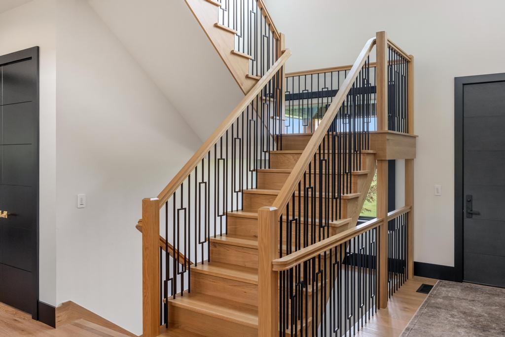 7825 Lindy Lane
