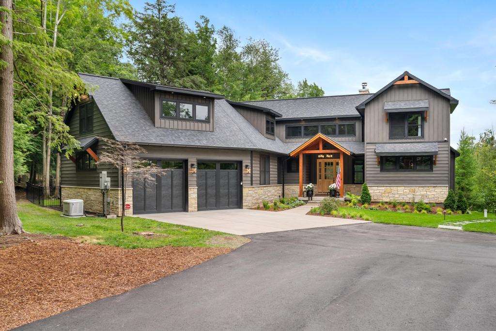 2342 Eagle Island Road