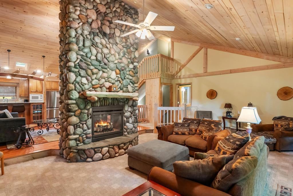 2658 Troon South