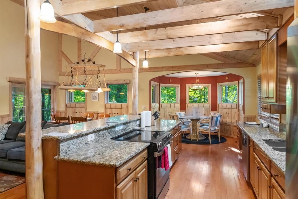 2658 Troon South