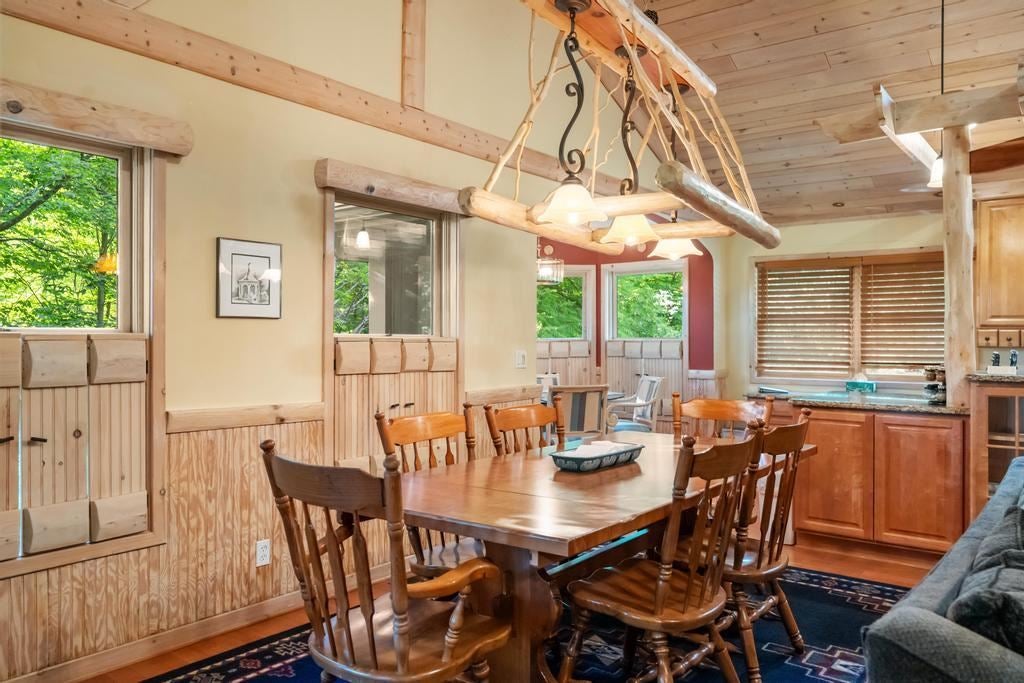 2658 Troon South