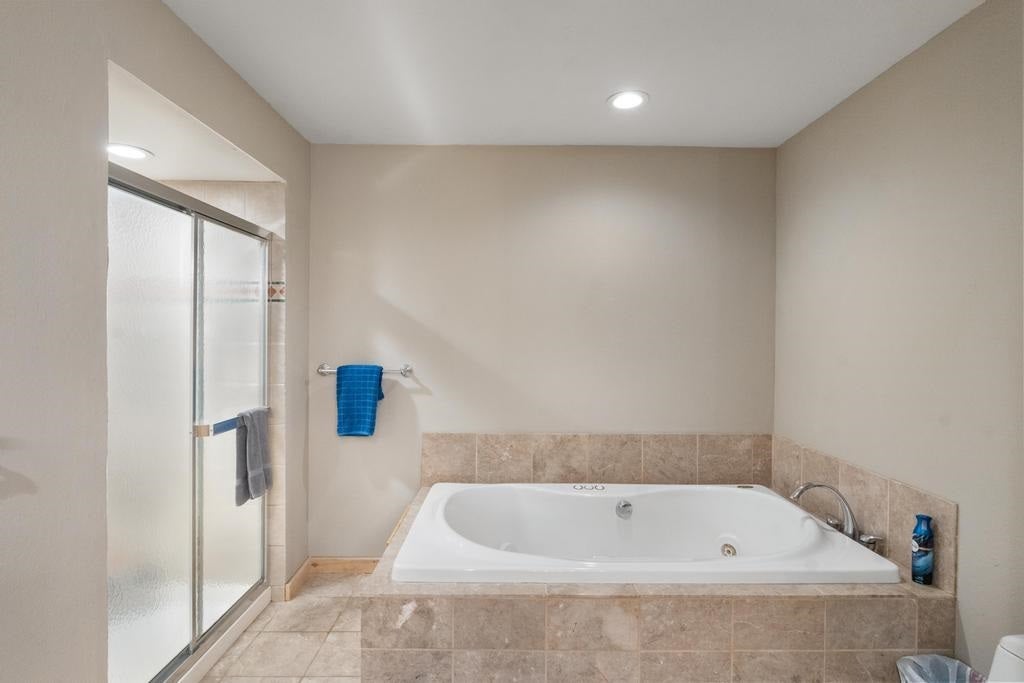 2658 Troon South