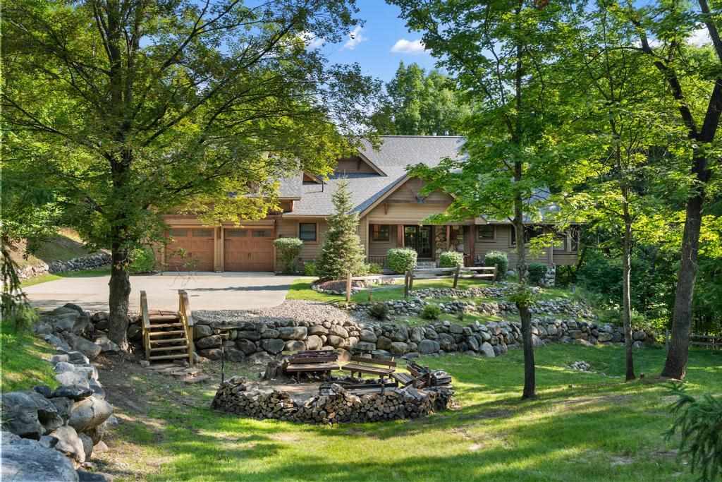 2658 Troon South