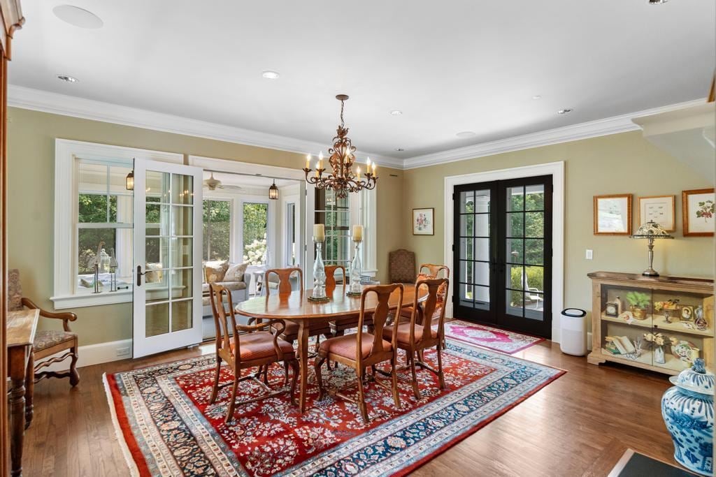 8111 Mulberry Lane