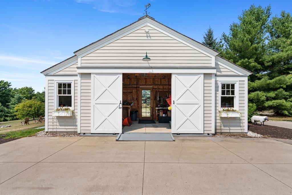 8111 Mulberry Lane