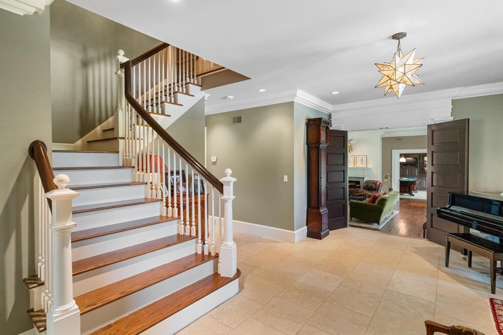8111 Mulberry Lane