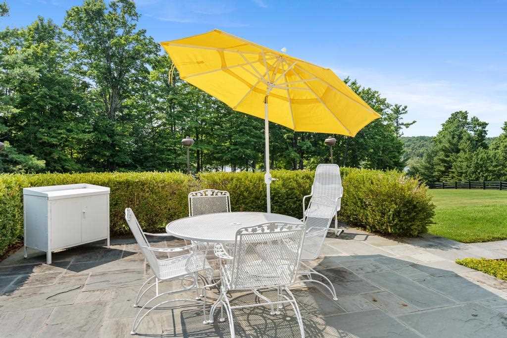 8111 Mulberry Lane