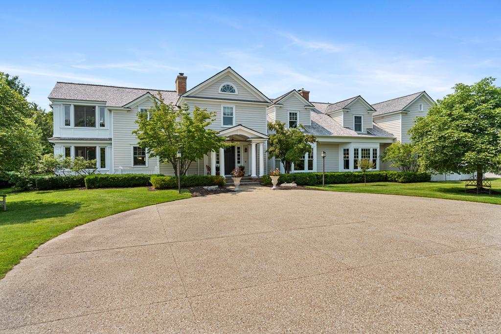 8111 Mulberry Lane