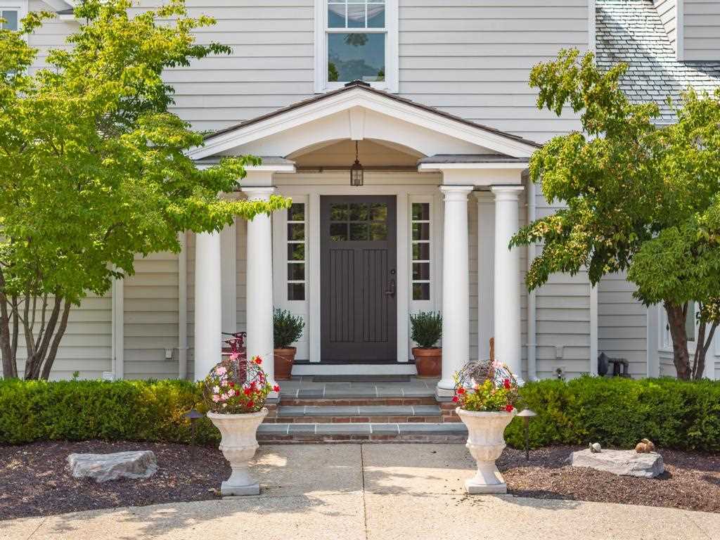 8111 Mulberry Lane