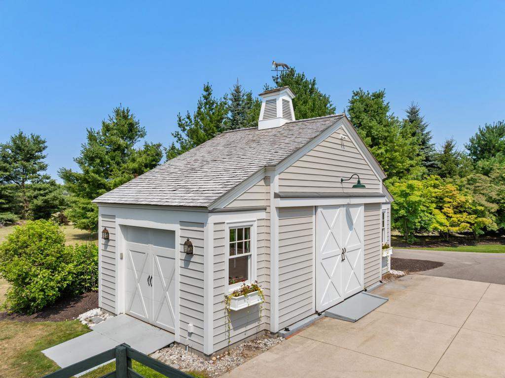 8111 Mulberry Lane