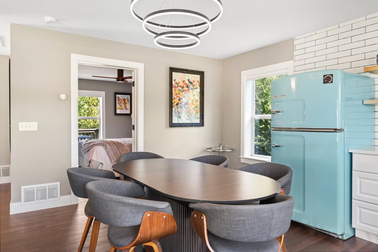 3899 Hiawatha Trail