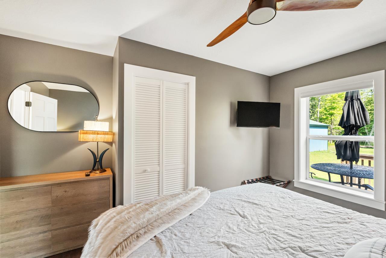 3899 Hiawatha Trail