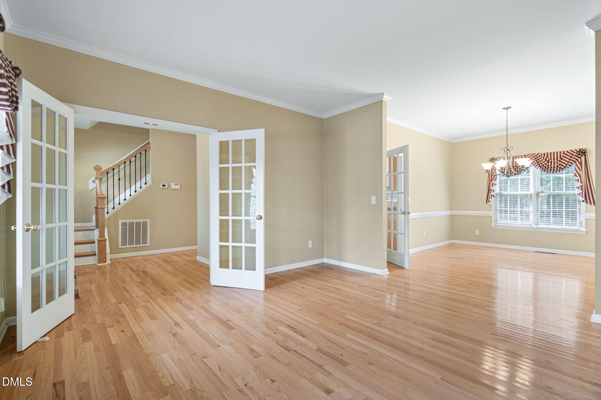 302 Peachtree Point Court