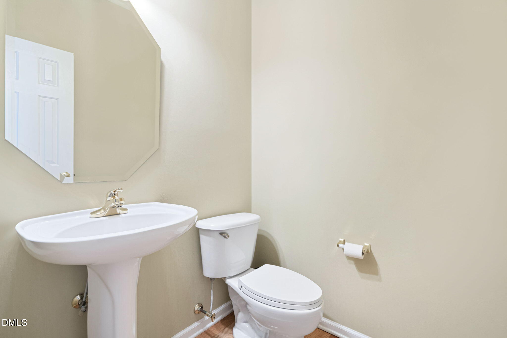 302 Peachtree Point Court