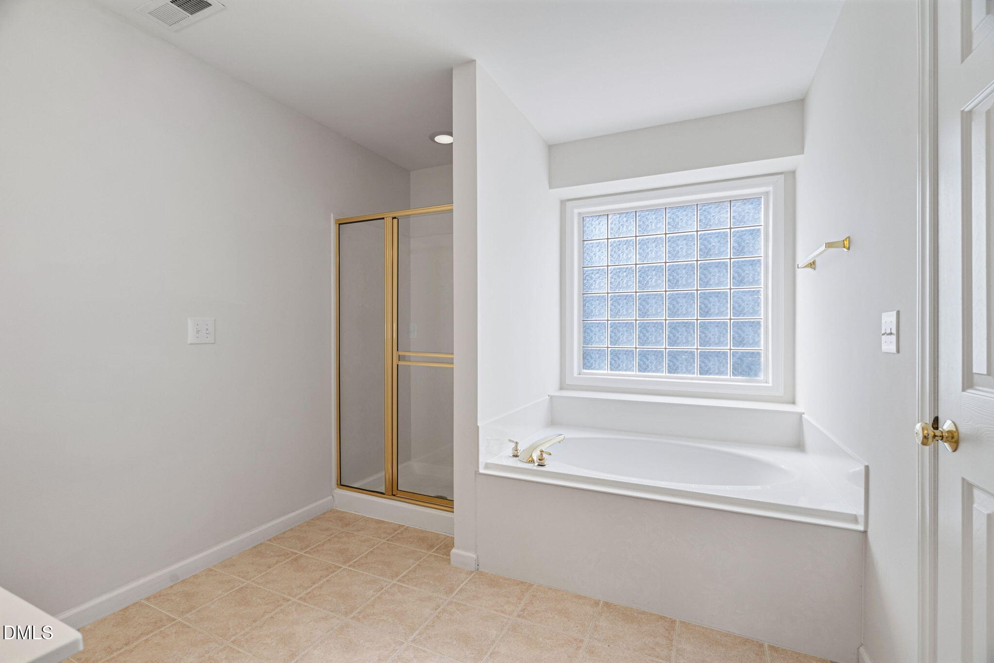 302 Peachtree Point Court