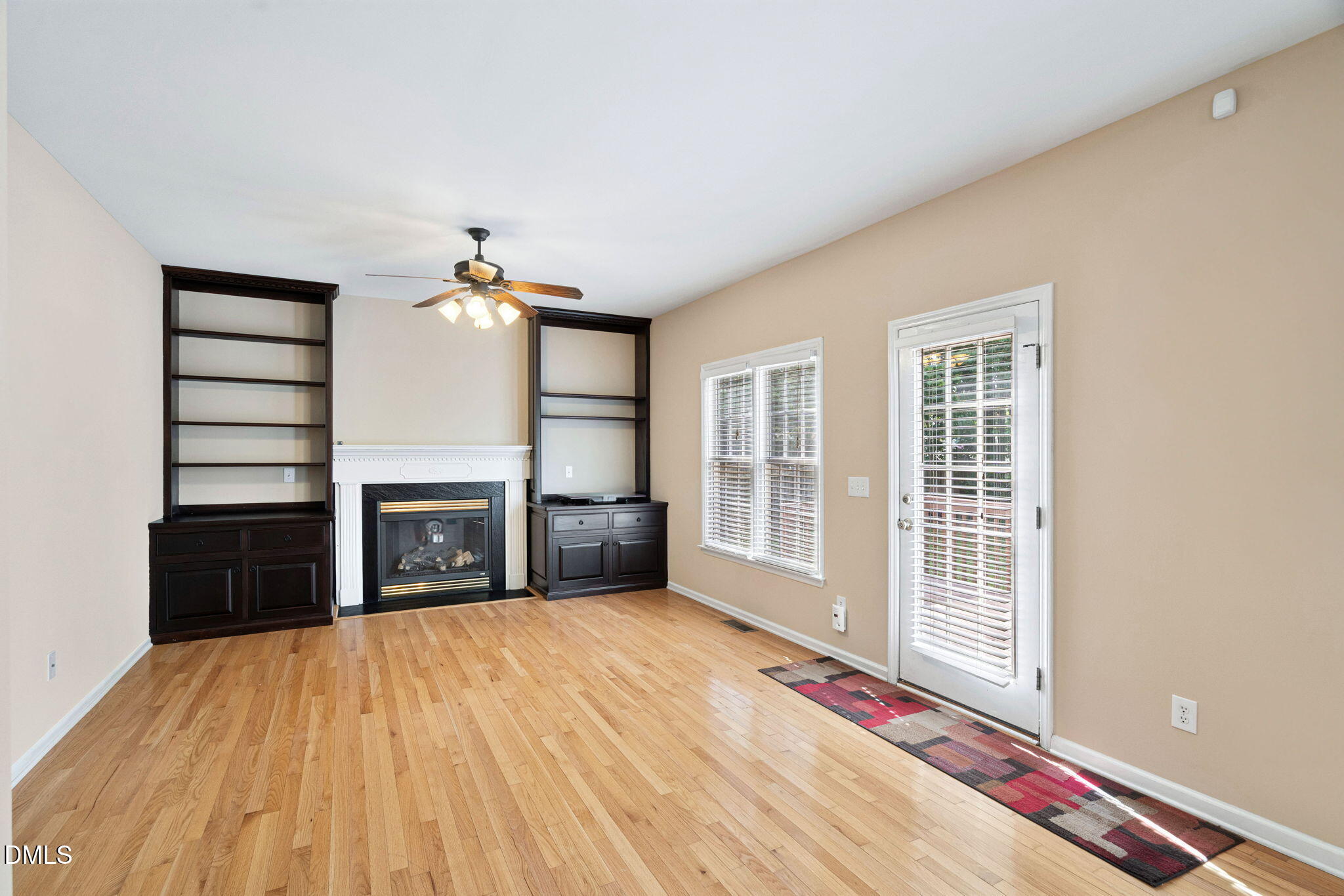 302 Peachtree Point Court