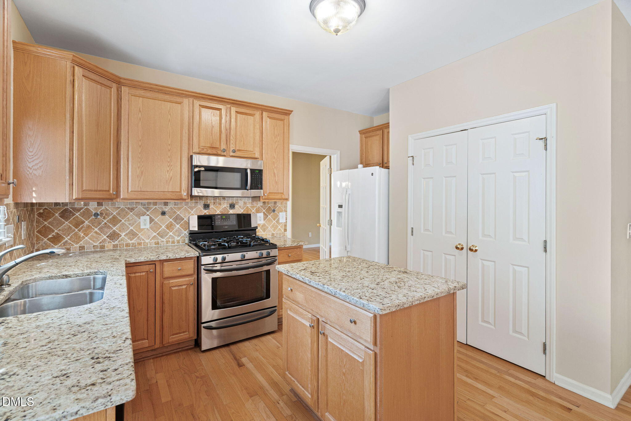 302 Peachtree Point Court