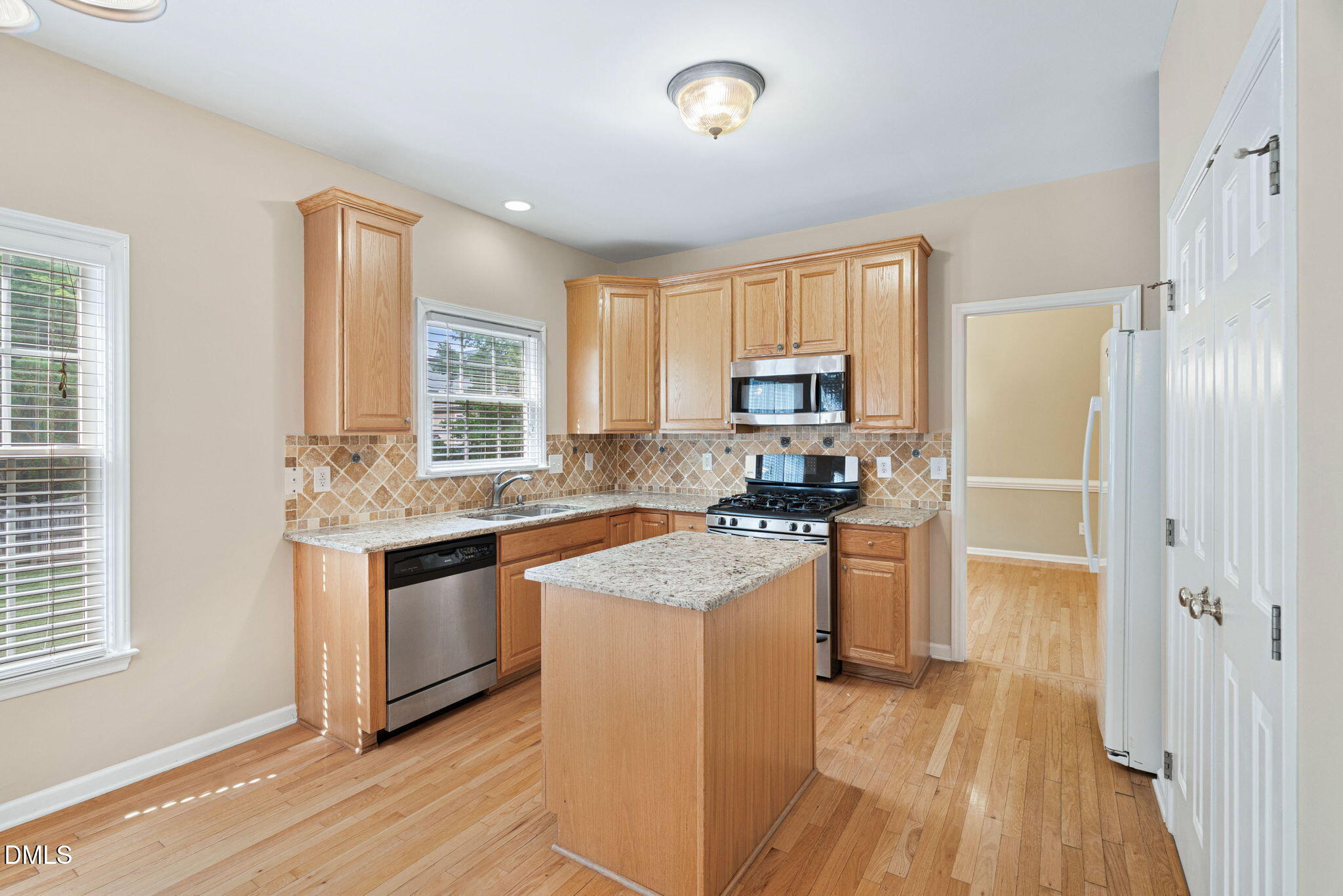 302 Peachtree Point Court